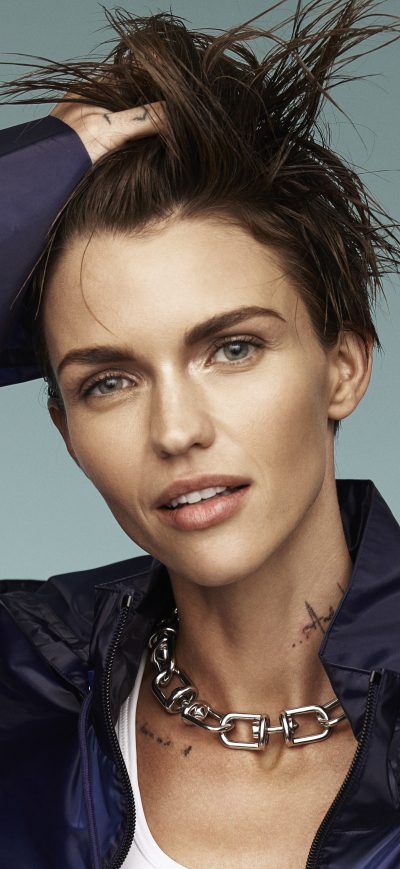 Fond d'écran iPhone Ruby Rose Self Magazine 2017