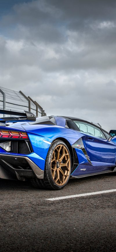 Fond d'écran iPhone Blue Lamborghini Aventador 2020