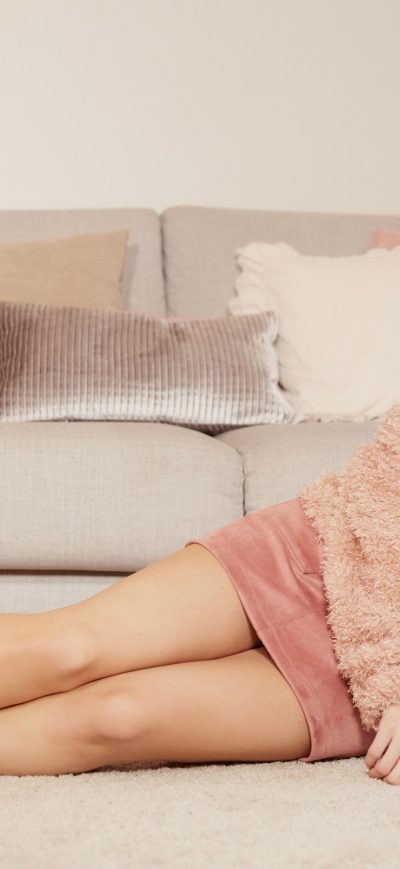 Fond d'écran Lottie Moss 2020 sur iPhone