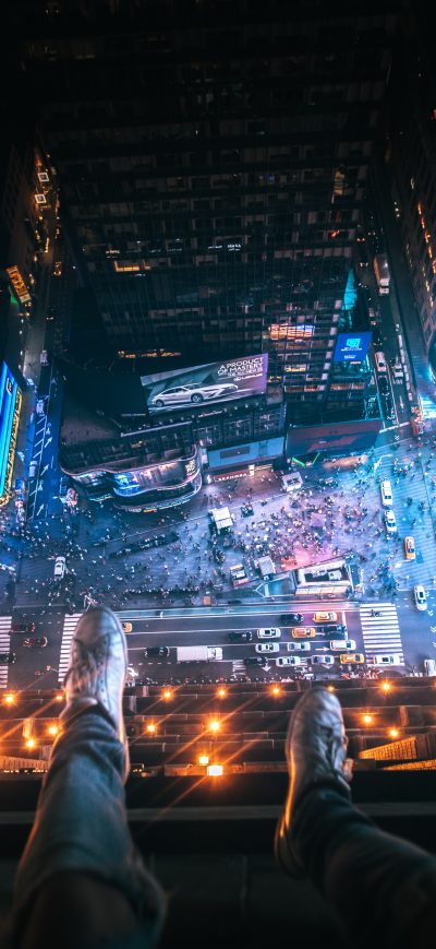 Fond d'écran iPhone Legs Hanging Aerial View New York City 5k