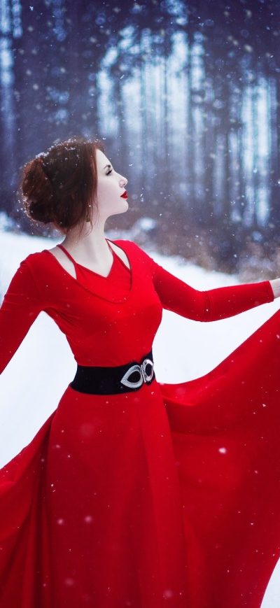 Fond d'écran iPhone Red Dress Woman In Snow