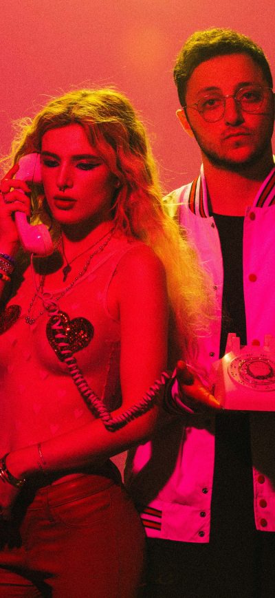 Fond d'écran iPhone Bella Thorne With Prince Fox 5k