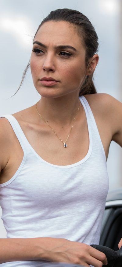 Fond d'écran iPhone Gal Gadot In Keeping Up With The Joneses 4k