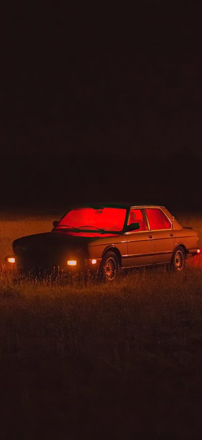 Fond d'écran iPhone Car Night Field Dark 4k