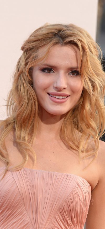Fond d'écran iPhone 2017 Bella Thorne 4k