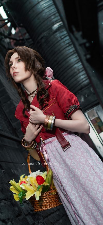 Fond d'écran iPhone Aerith Gainsborough Final Fantasy Cosplay 4k