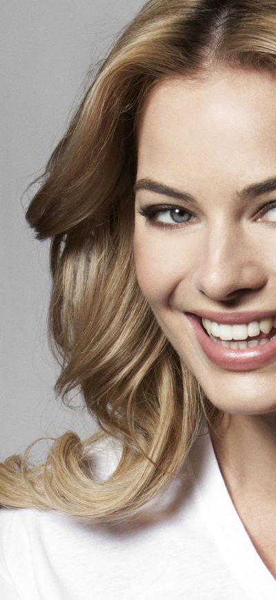 Fond d'écran iPhone Margot Robbie Cute Smiling
