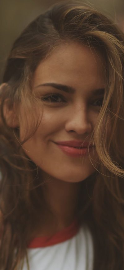 Fond d'écran iPhone Eiza Gonzalez Smiling