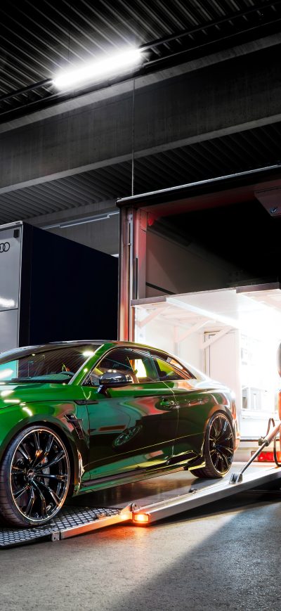 Fond d'écran Audi ABT RS 5 R Coupe sur iPhone