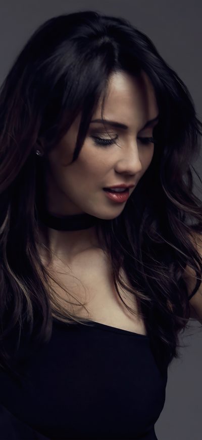 Fond d'écran iPhone Lexa Doig Photoshoot For Sharp Magazine