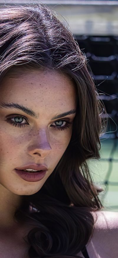 Fond d'écran iPhone Meika Woollard Edited Skin Photoshoot