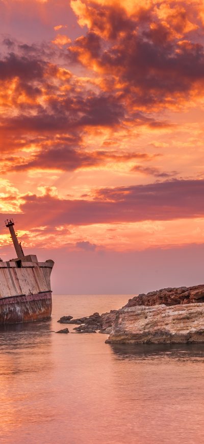 Fond d'écran iPhone Wrecked Ship 4k