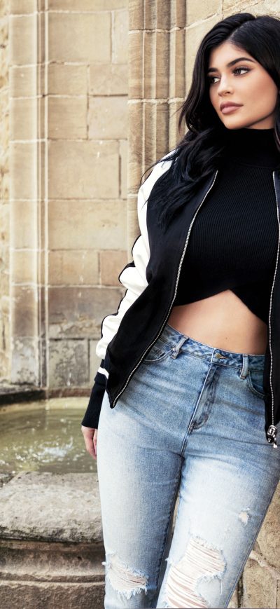 Fond d'écran iPhone Kylie Jenner PacSun Holiday Collection