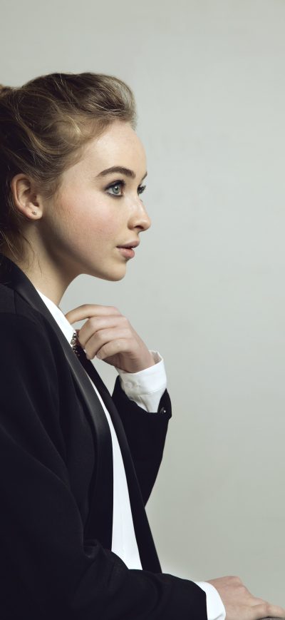 Fond d'écran iPhone Sabrina Carpenter Singer 5k