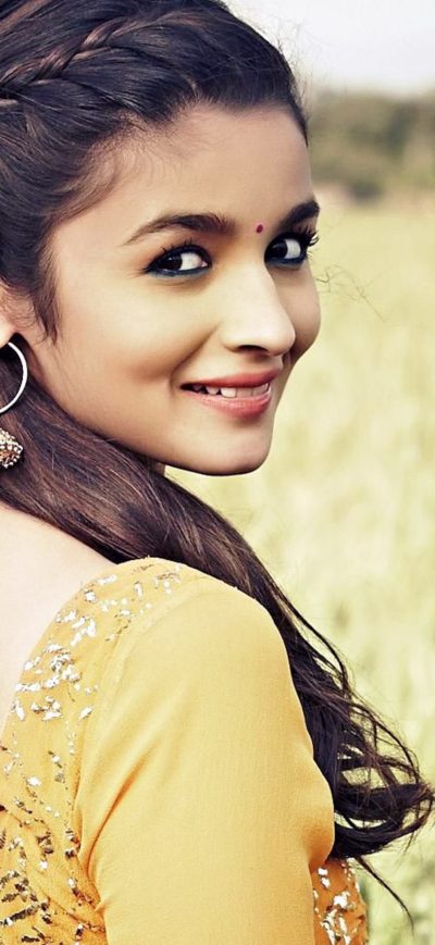 Fond d'écran iPhone Alia Bhatt Desi Look