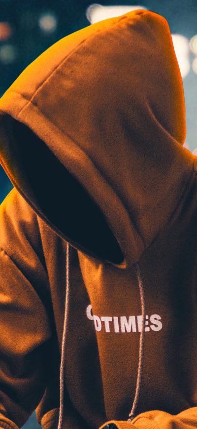 Fond d'écran iPhone Hoodie Anonymus Boy Sitting Aside 4k