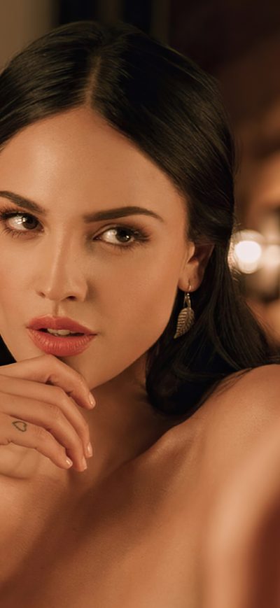 Fond d'écran iPhone Eiza Gonzalez Smiling 4k