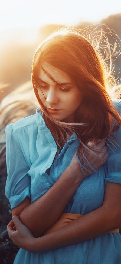 Fond d'écran iPhone Blue Dress Girl Red Hairs 4k