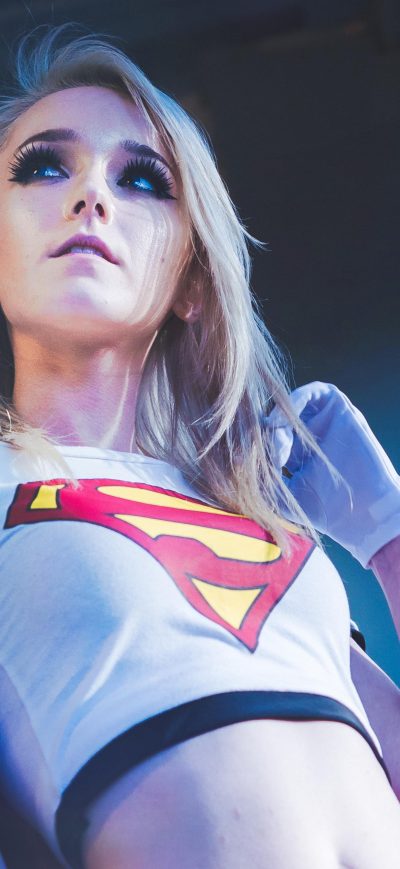 Fond d'écran iPhone Kawaii Queen Tsun As Supergirl Cosplay