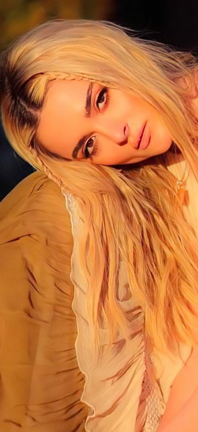 Fond d'écran Charlotte Lawrence Notion Magazine 2021 sur iPhone