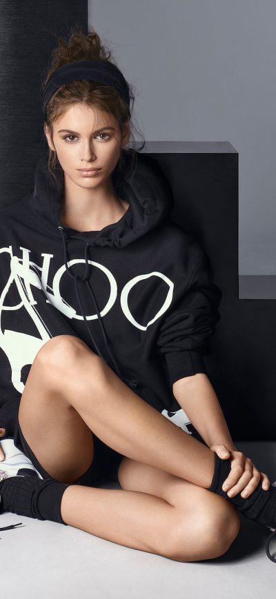 Fond d'écran iPhone Kaia Gerber For Jimmy Choo 2019