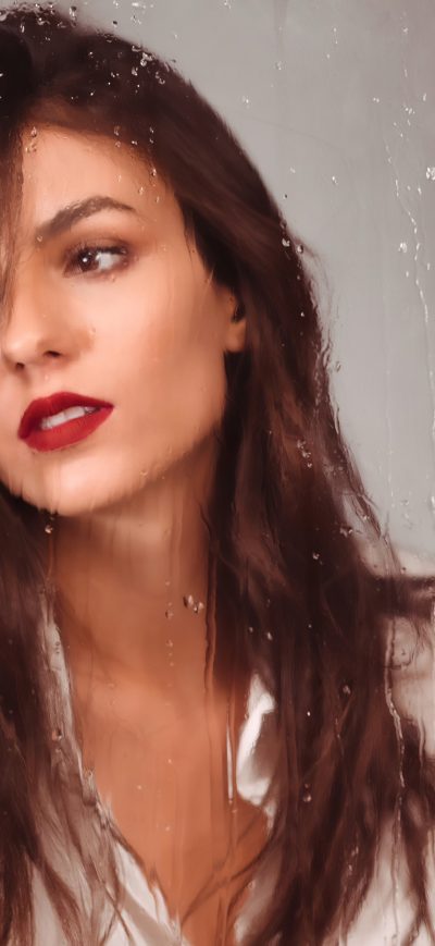 Fond d'écran iPhone Victoria Justice 2021