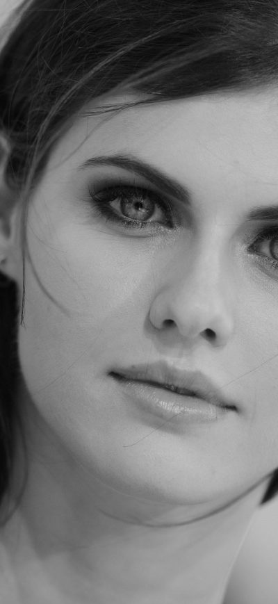 Fond d'écran iPhone Alexandra Daddario Monochrome