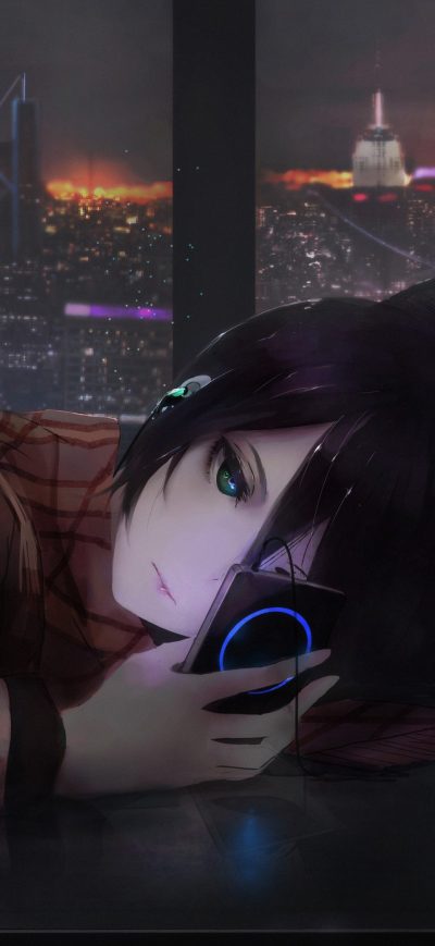 Fond d'écran iPhone Anime Girl Using Phone