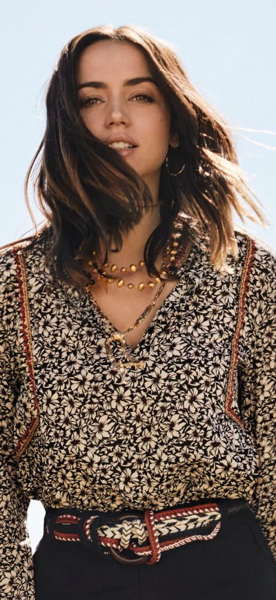 Fond d'écran iPhone Ana De Armas Brunette 2021