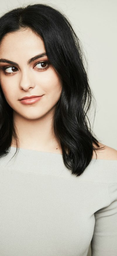 Fond d'écran iPhone Camila Mendes 2017