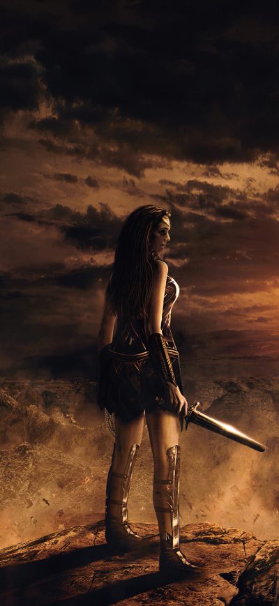 Fond d'écran iPhone Wonder Woman Standing On Cliff Edge 4k
