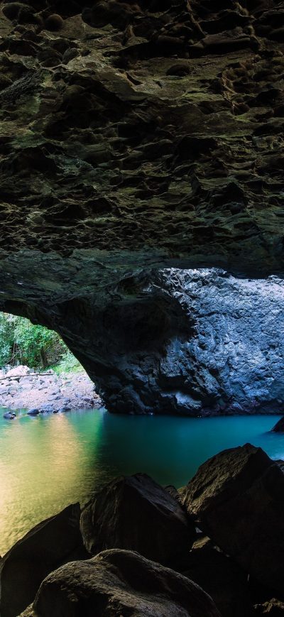 Fond d'écran 4k Cave sur iPhone