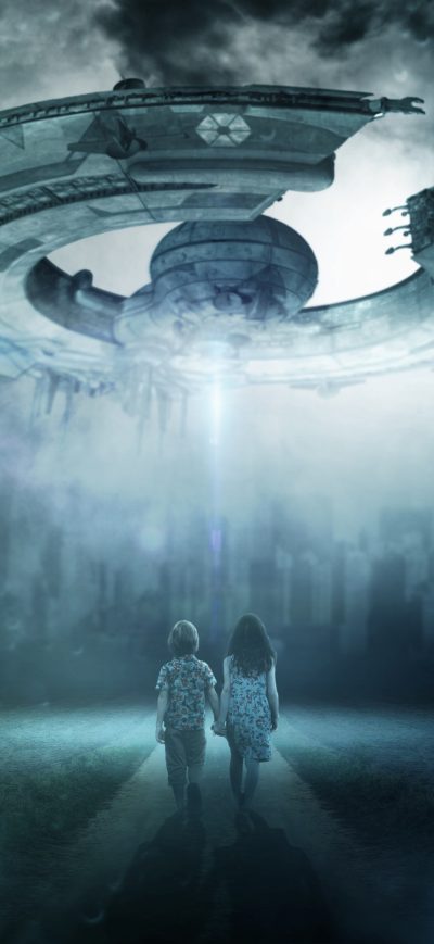 Fond d'écran iPhone Scifi Ufo Boy Girl Child Spaceship