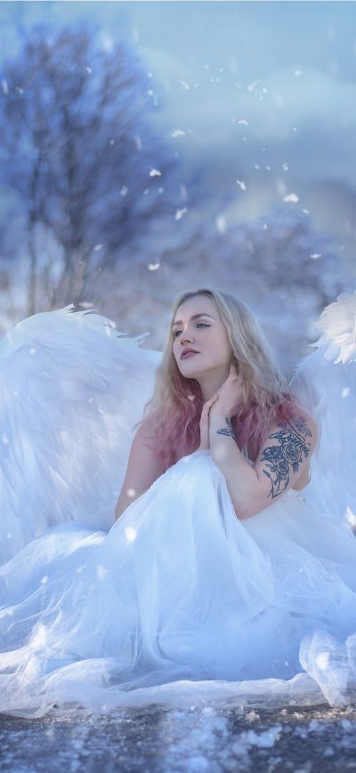 Fond d'écran iPhone Winter Angel 4k
