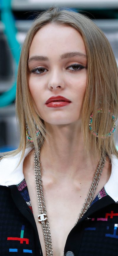 Fond d'écran iPhone Lily Rose Depp