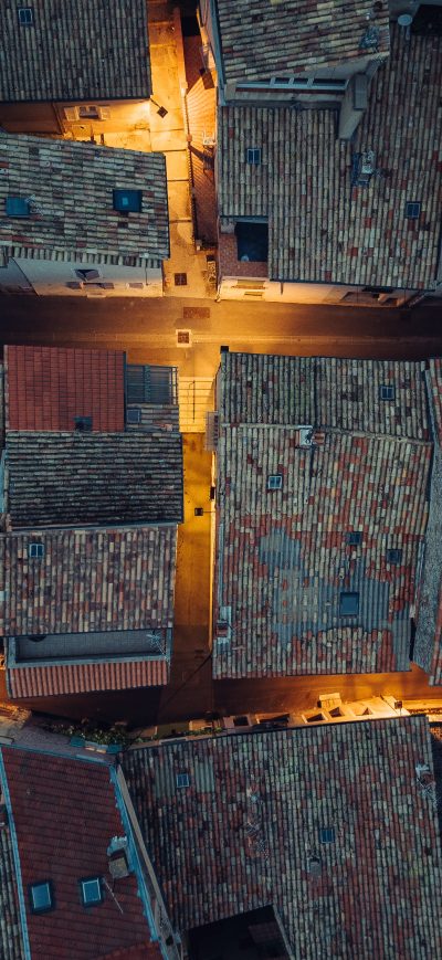 Fond d'écran iPhone Rooftops Buildings Aerial View Hut Design 4k