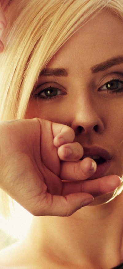 Fond d'écran iPhone Alysha Nett 3
