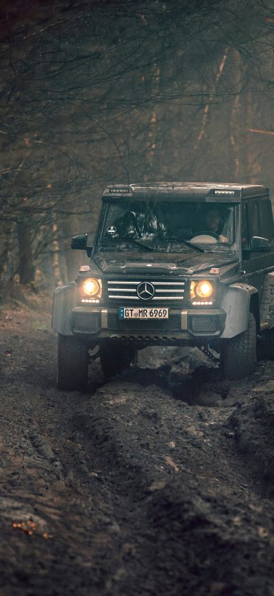 Fond d'écran iPhone Mercedes G500 4x4 Off Roading 5k
