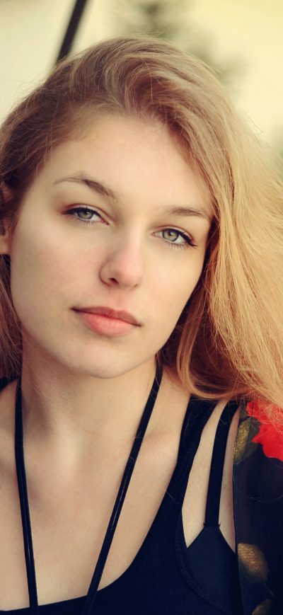 Fond d'écran Alexandra Ryglova sur iPhone