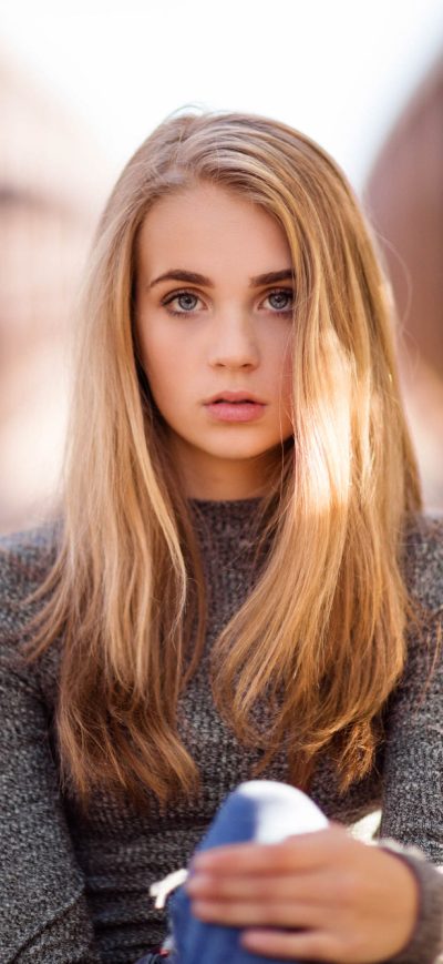 Fond d'écran iPhone Girl In Depth Of Field Outdoors Photography