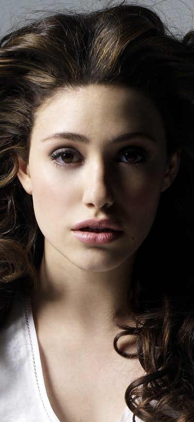 Fond d'écran iPhone Emmy Rossum 4