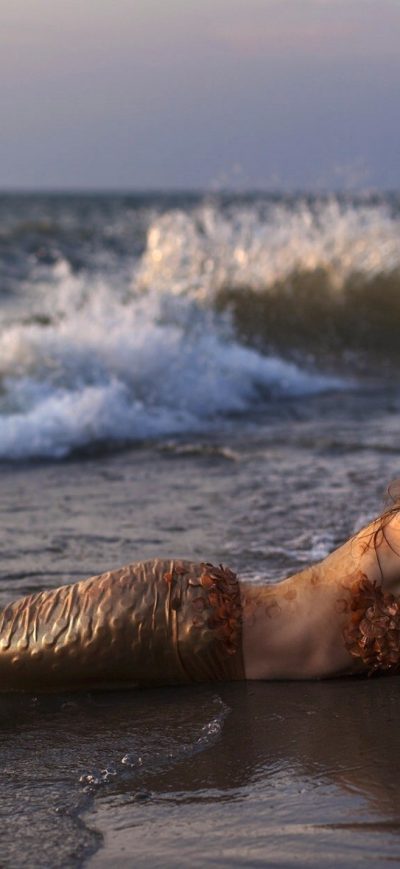 Fond d'écran iPhone Mermaid Girl On Beach