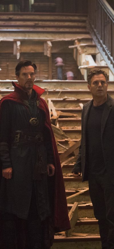 Fond d'écran iPhone Tony Stark Doctor Strange Bruce Banner And Wong In Avengers Infinity War