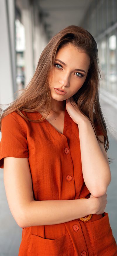 Fond d'écran iPhone Girl Orange Dress Blonde Hairs 4k