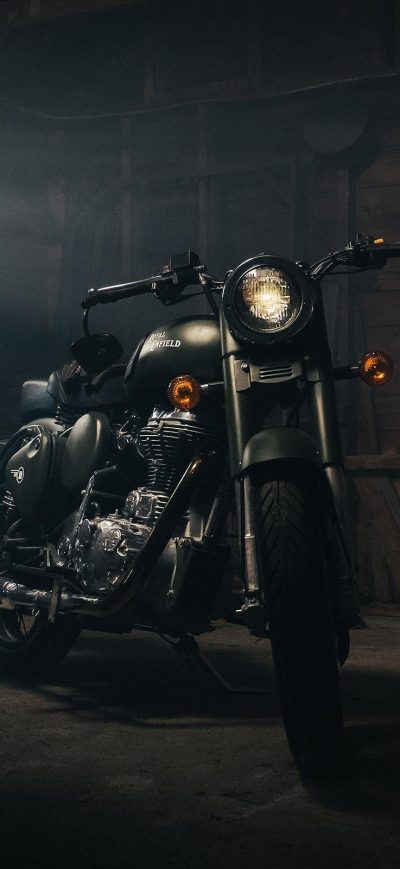 Fond d'écran iPhone Biker Smoking Garage