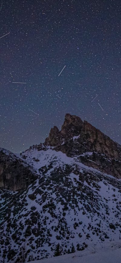 Fond d'écran iPhone Comet Rain Over Mountains In Dolomites