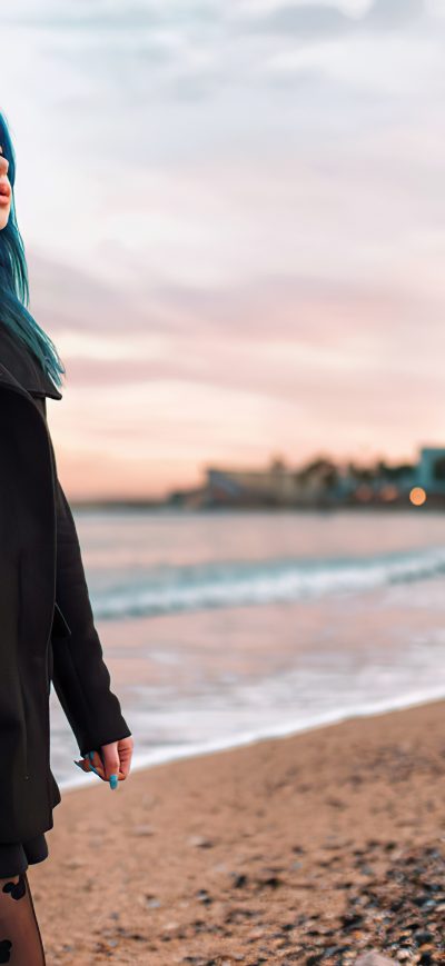 Fond d'écran iPhone Girl Teal Hair Colour 5k