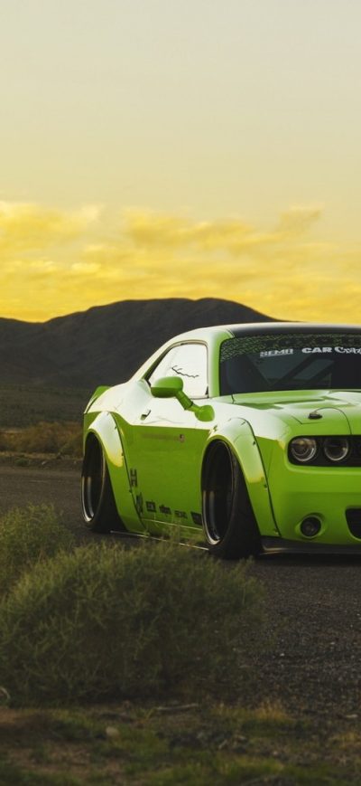 Fond d'écran iPhone Dodge Challenger Green