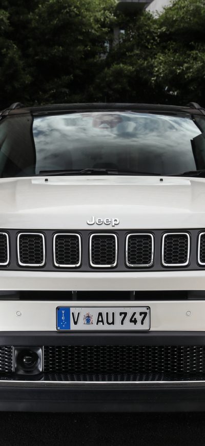 Fond d'écran iPhone Jeep Compass Limited AU 4k