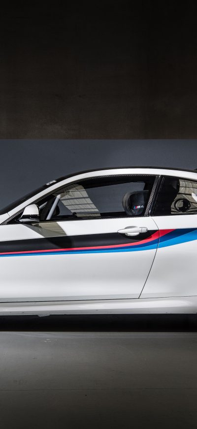 Fond d'écran iPhone 2018 Bm4 GT4 Sports Car Side View